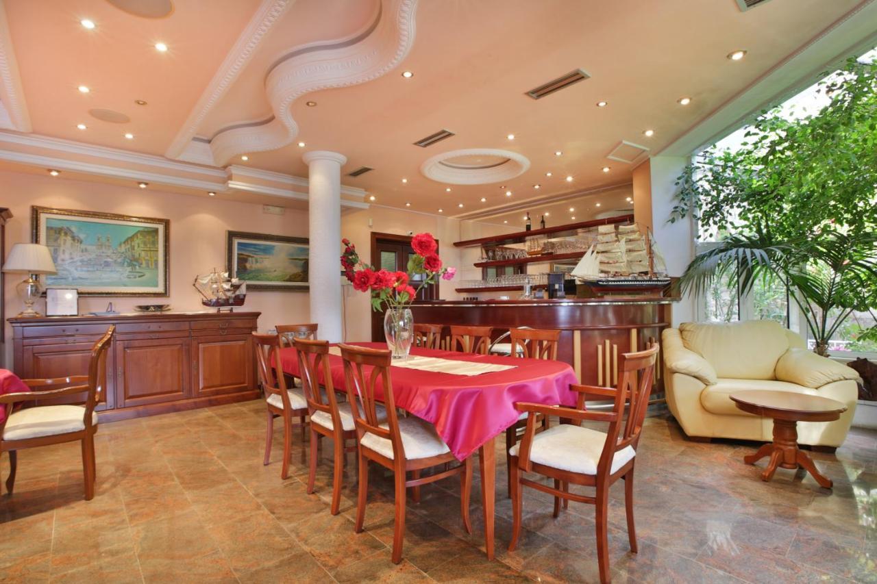 Royal Holiday Apartments Sveti Stefan Exteriér fotografie