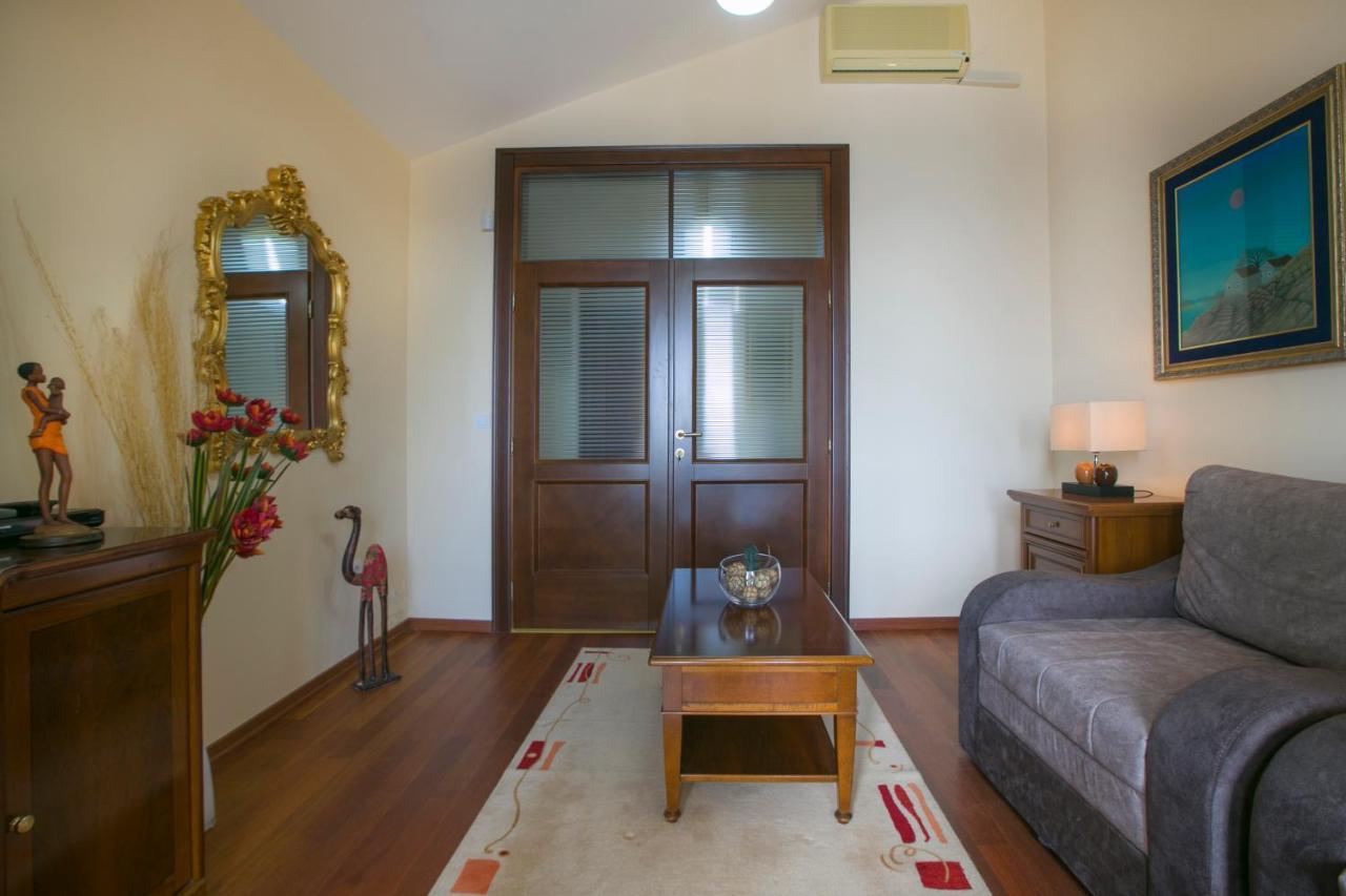 Royal Holiday Apartments Sveti Stefan Exteriér fotografie