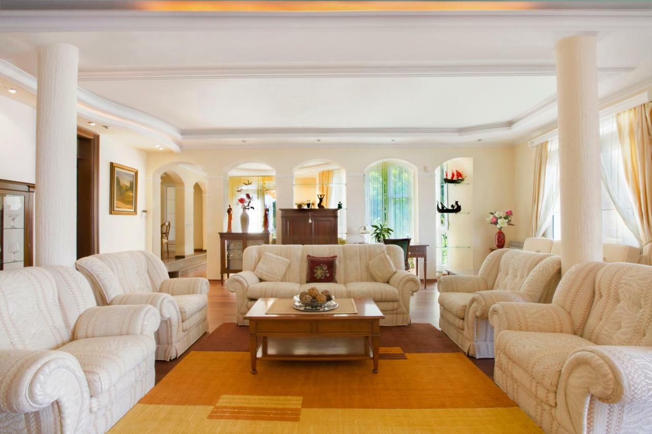 Royal Holiday Apartments Sveti Stefan Exteriér fotografie